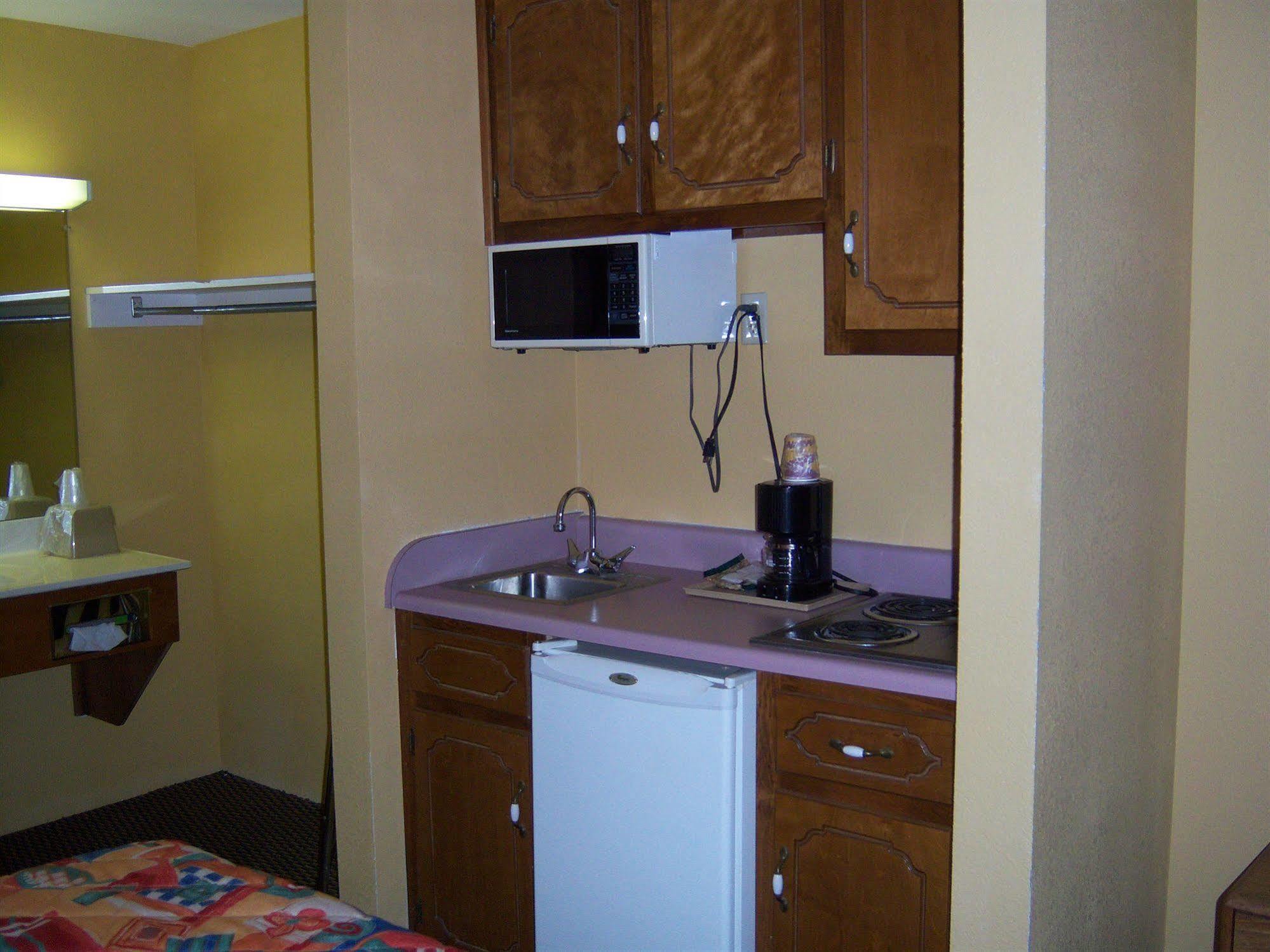 Days Inn Guntersville Exterior photo